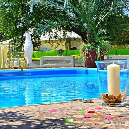 Hotel Star Piteşti Kültér fotó