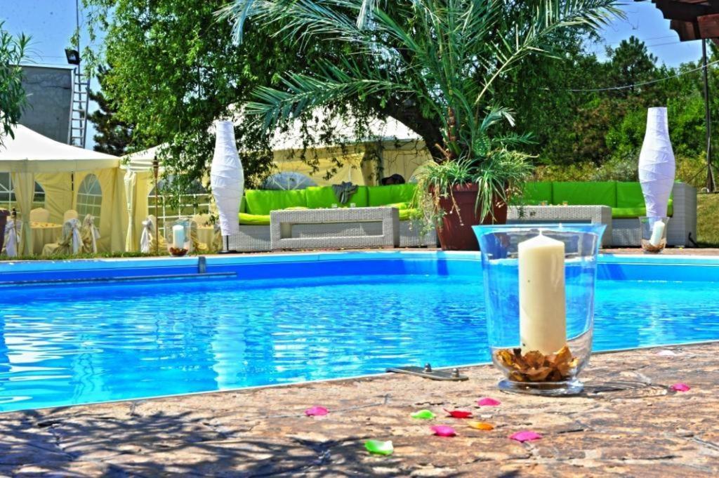 Hotel Star Piteşti Kültér fotó